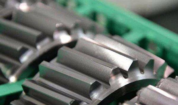 揭秘斜齿轮变速箱，为啥重载卡车和飞机都用它？