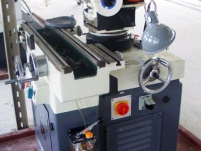 万能工具磨床MQ6025A